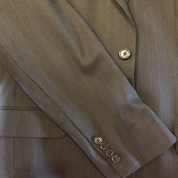 Charcoal pinstripe men's suit - Picture 4 of 7